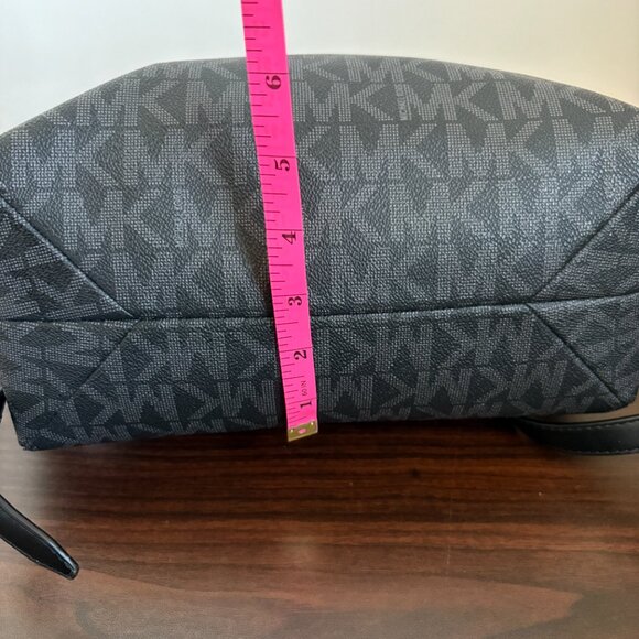Michael Kors Dallas Medium Signature Logo Backpack Black Silver Hardware main image 8